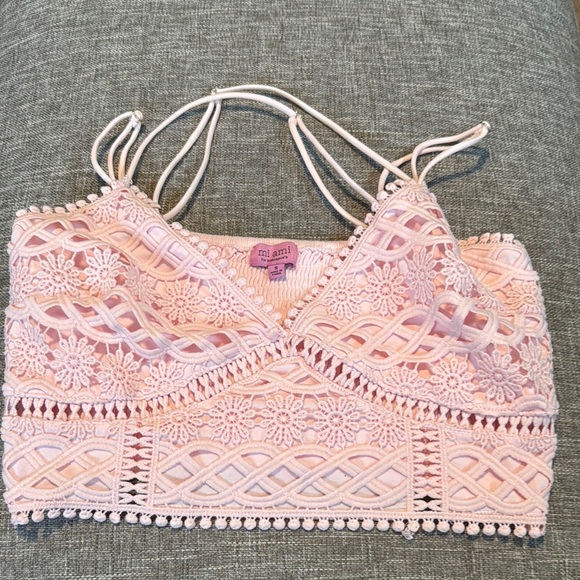 Francesca's Collections Pink Cropped Embellished Tank Top - Picture 1 of 6